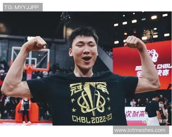 媒体人分享淡厚然NCAA新赛季媒体照展现岁月痕迹与沧桑感 媒体人分享淡厚然NCAA新赛季媒体照展现岁月痕迹与沧桑感