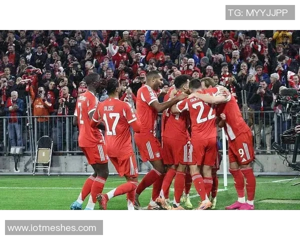 拜仁球员凯恩迪亚斯杰克逊齐聚慕尼黑啤酒节欢庆盛宴