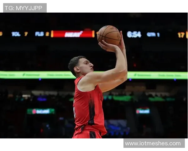 约维奇四年合同总值6240万第一年薪资1620万中间两年略微调整 约维奇四年合同总值6240万第一年薪资1620万中间两年略微调整