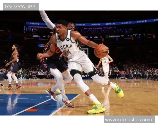 格雷森阿伦状态火热近三场场均24分助攻和抢断表现抢眼正负值高达19