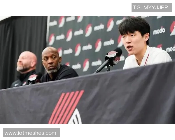 比卢普斯耐心指导杨瀚森学习与成长并重的篮球之路 比卢普斯耐心指导杨瀚森学习与成长并重的篮球之路