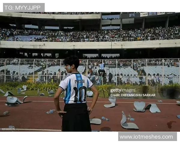 梅西因天气原因航班延误印度行第四站活动推迟四十分钟