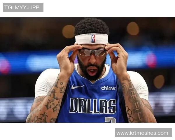 科尔称巴特勒在训练后与库明加交流给予他许多帮助和指导