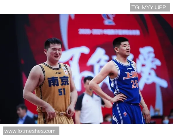 张佳玮解析火箭首胜秘诀强调防守反击与空间拉开策略