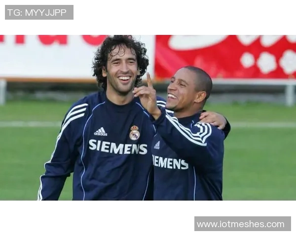 马卡报道卡西等球星入选帕丘卡名人堂与传奇球员共庆盛事