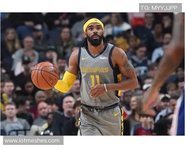 斯波与灰熊助教诺阿拉罗什深入交流球队新体系构想 斯波与灰熊助教诺阿拉罗什深入交流球队新体系构想