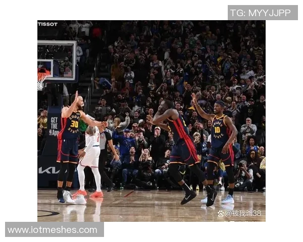 库里称赞美好一天巴特勒与追梦联手带领第二阵容取得胜利